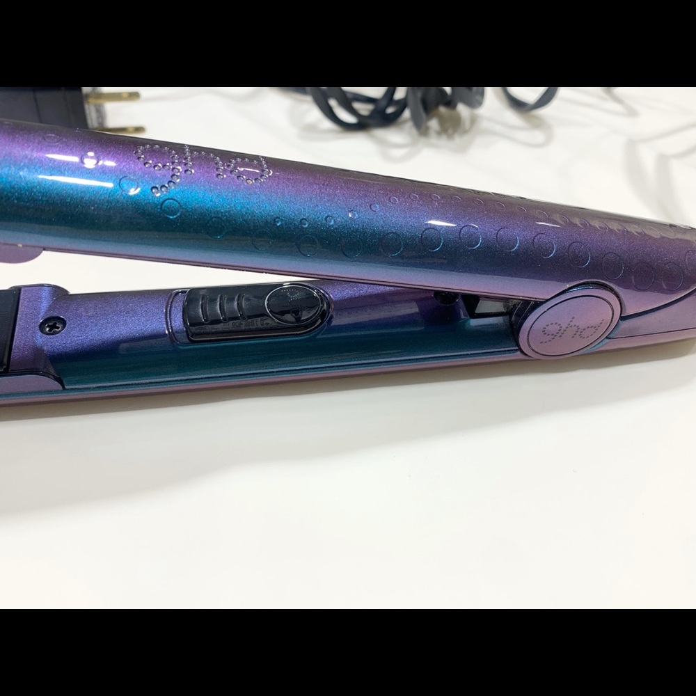 GHD 1” flat iron